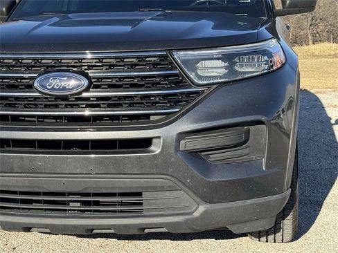 Used 2020 Ford Explorer XLT image 8