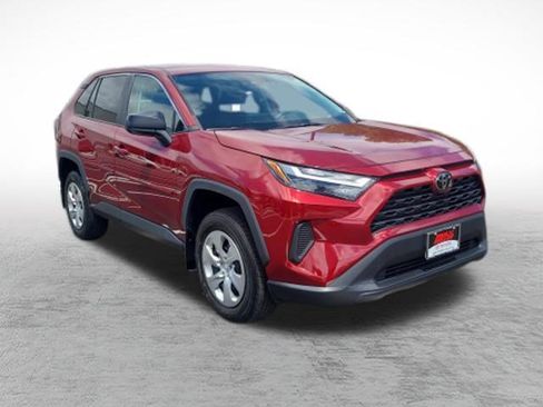 Certified 2023 Toyota RAV4 LE AWD/4WD image 3