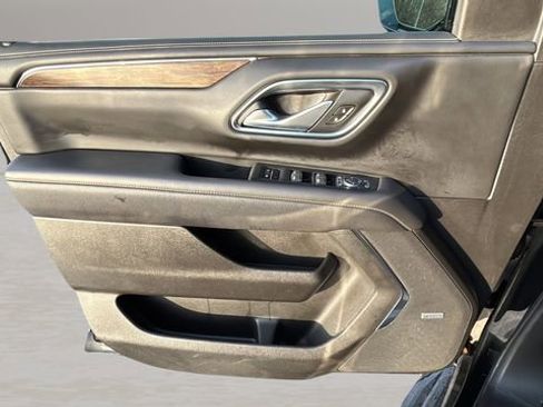 Used 2021 Chevrolet Tahoe Premier image 17