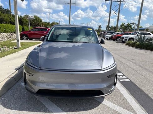 Used 2026 Tesla Model Y 2WD image 2