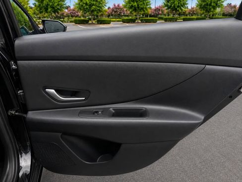 Used 2023 Hyundai Elantra SEL w/ Convenience Package FWD image 21