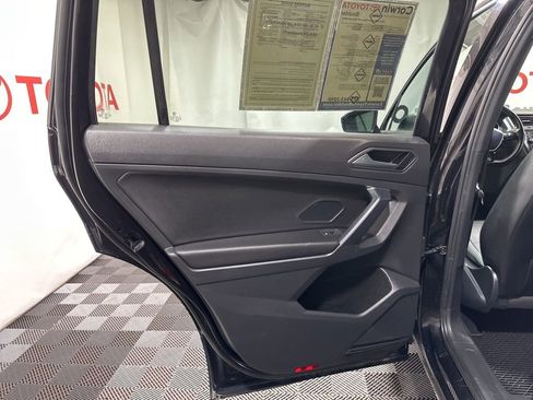 Used 2021 Volkswagen Tiguan SE R-Line image 18