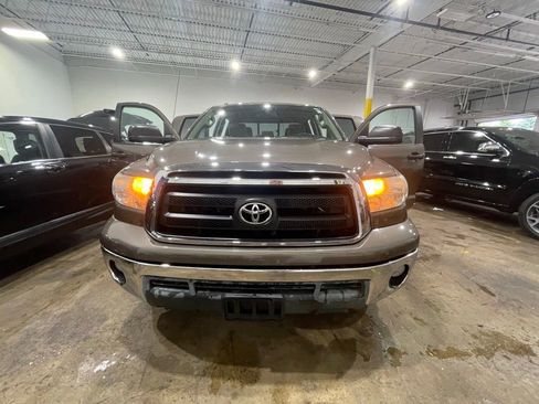 Used 2012 Toyota Tundra 4x4 Double Cab w/ Tow Pkg image 5