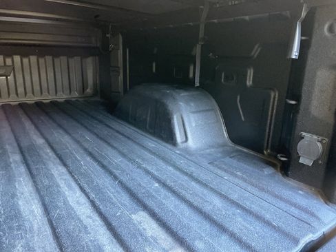 Used 2022 Chevrolet Silverado 1500 Custom image 10