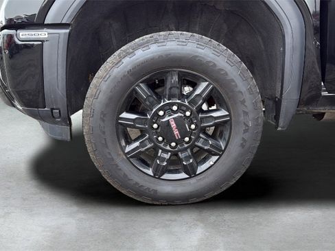 Used 2025 GMC Sierra 2500 AT4 image 38