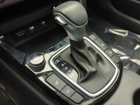 Used 2024 Kia Seltos EX image 19