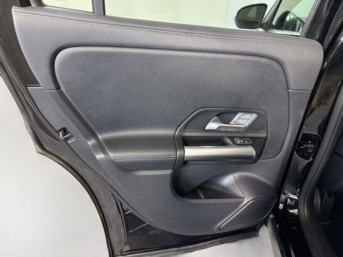 Used 2025 Mercedes-Benz GLA 250 4MATIC image 26