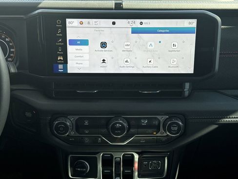 Used 2024 Jeep Wrangler Rubicon image 29