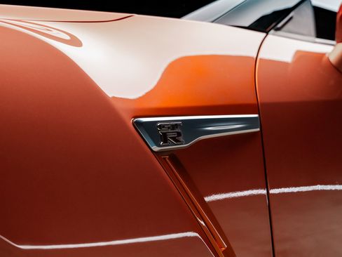 Used 2018 Nissan GT-R Premium image 24