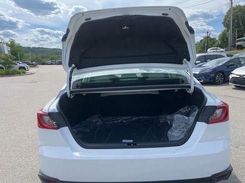 New 2026 Toyota Camry SE AWD/4WD image 5