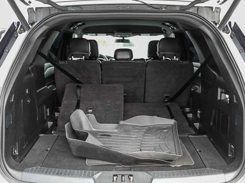 Used 2020 Ford Explorer XLT w/ Equipment Group 202A image 25