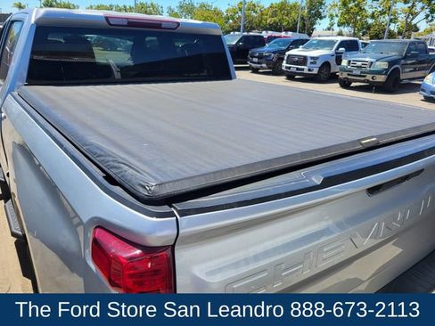 Used 2022 Chevrolet Silverado 1500 LT AWD/4WD image 7