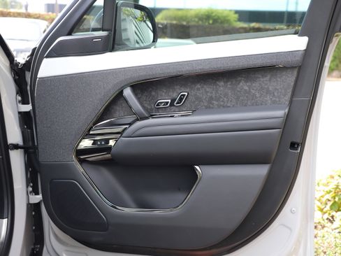 Certified 2024 Land Rover Range Rover Sport Dynamic SE image 9