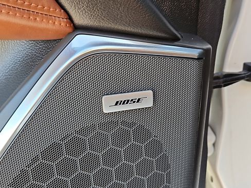 Used 2016 Cadillac Escalade Premium image 16