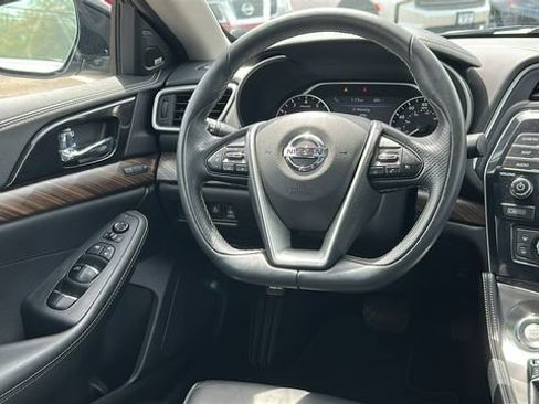Used 2018 Nissan Maxima Platinum FWD image 24
