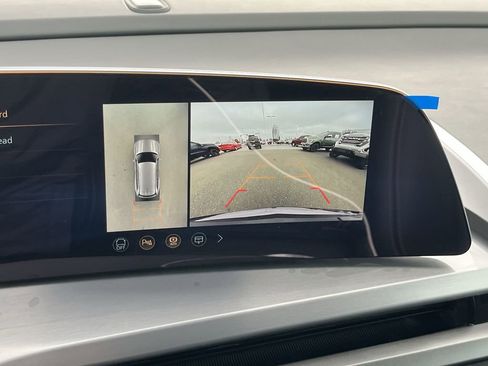 New 2026 Cadillac Vistiq Sport image 7