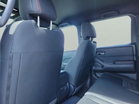 Used 2025 Nissan Frontier PRO-4X w/ Pro Convenience Package image 10