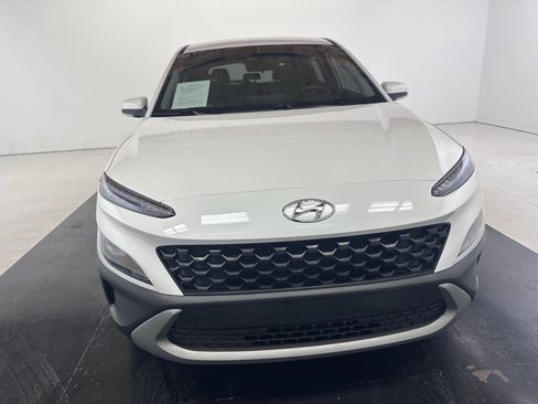 Used 2022 Hyundai Kona SE image 5