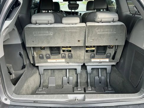 Used 2017 Toyota Sienna XLE Premium image 20