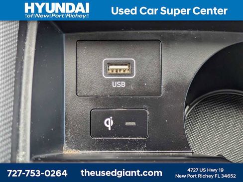 Certified 2023 Hyundai Santa Fe SEL w/ Premium Package image 31