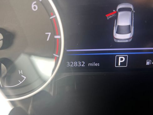 Used 2025 Nissan Sentra SV FWD image 38