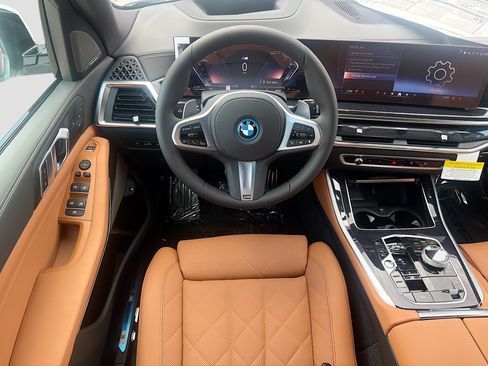 New 2026 BMW X5 xDrive50e w/ Executive Package AWD/4WD image 17