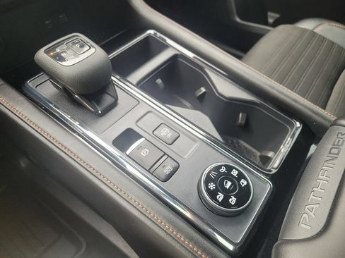 Used 2025 Nissan Pathfinder Rock Creek AWD/4WD image 26