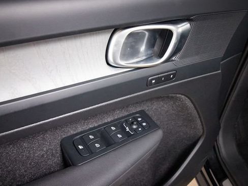 Certified 2026 Volvo XC40 B5 Plus AWD/4WD image 12