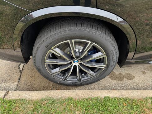 Used 2026 BMW X5 xDrive50e AWD/4WD image 23