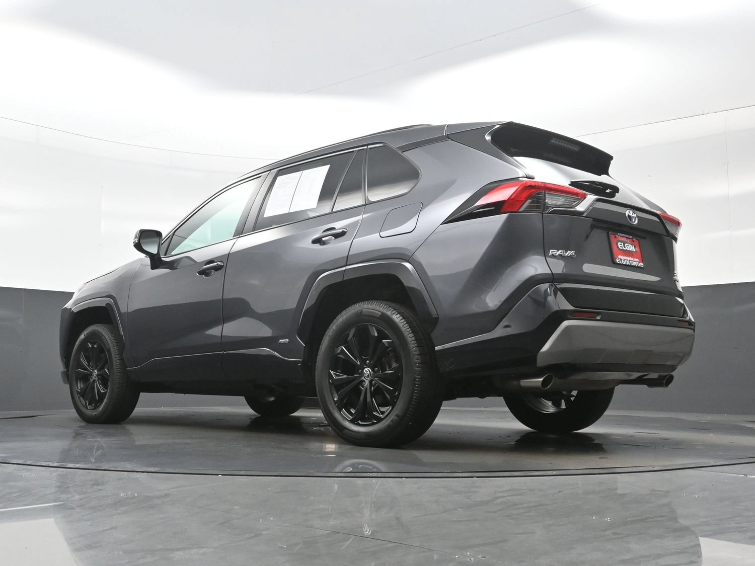 Used 2022 Toyota RAV4 SE w/ Convenience Package AWD/4WD image 31