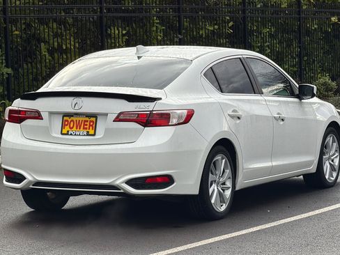 Used 2018 Acura ILX image 4