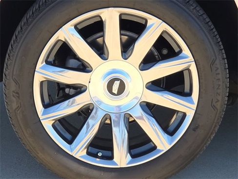 Used 2023 Cadillac Escalade Premium Luxury Platinum image 9