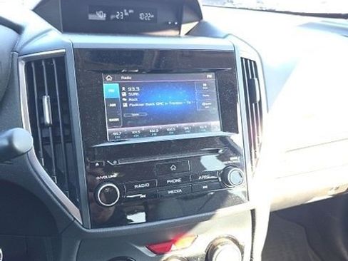 Used 2020 Subaru Forester Premium image 10