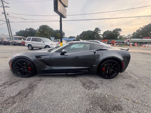 Used 2019 Chevrolet Corvette Z06 RWD image 6