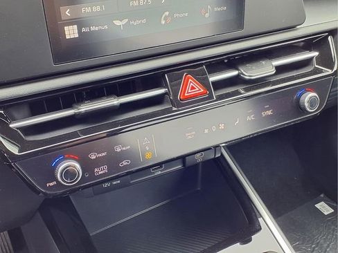 New 2026 Kia Niro LX FWD image 5