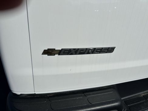 New 2025 Chevrolet Express 2500 w/ Driver Convenience Package image 12
