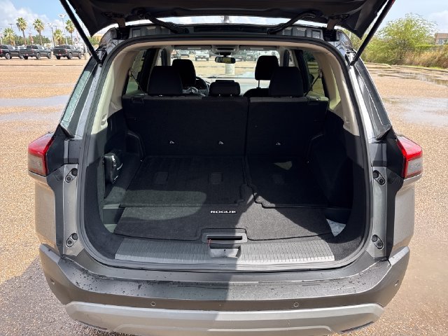 Certified 2023 Nissan Rogue SV FWD image 20