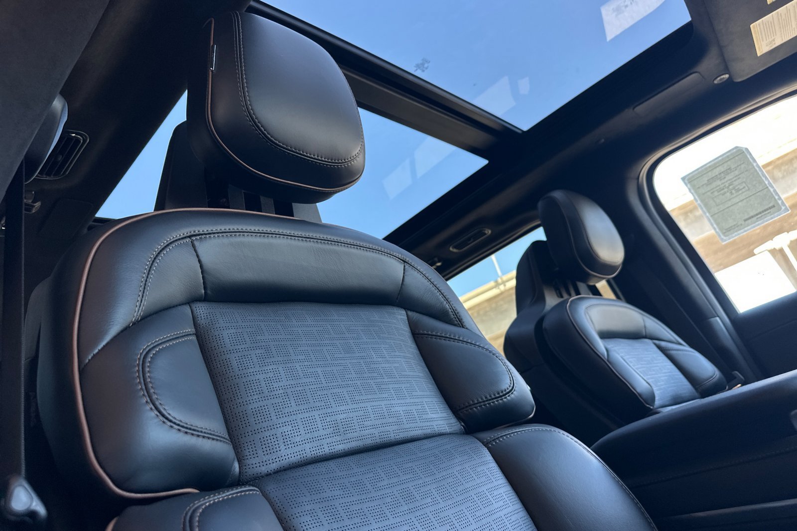 New 2027 Lincoln Navigator L Black Label AWD/4WD image 17