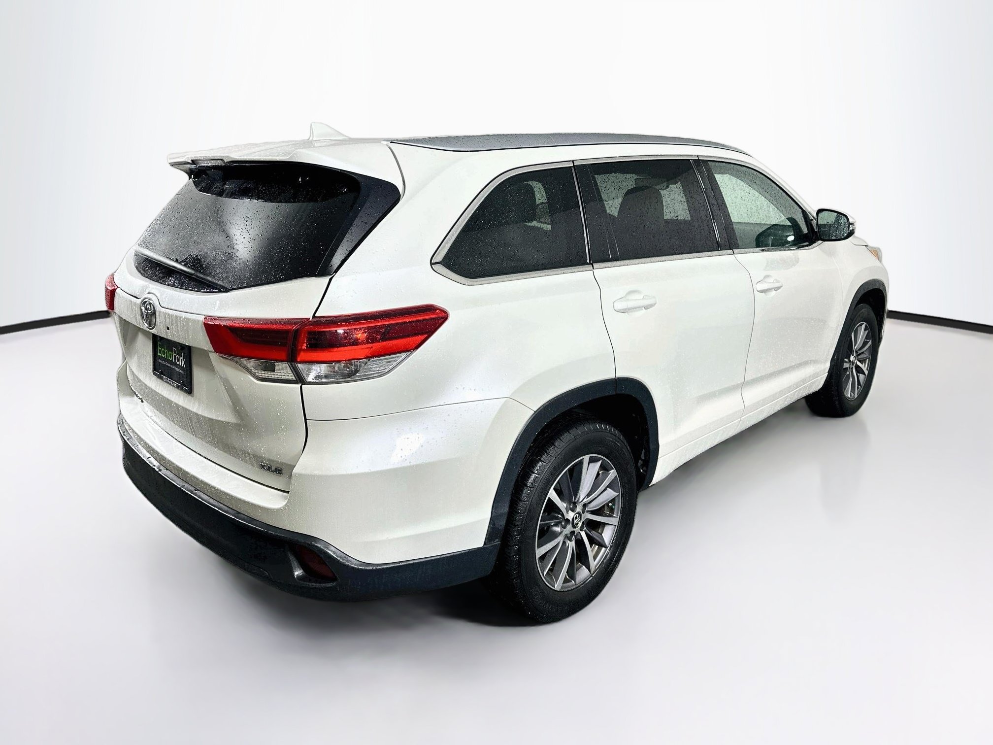 Used 2017 Toyota Highlander XLE FWD image 9