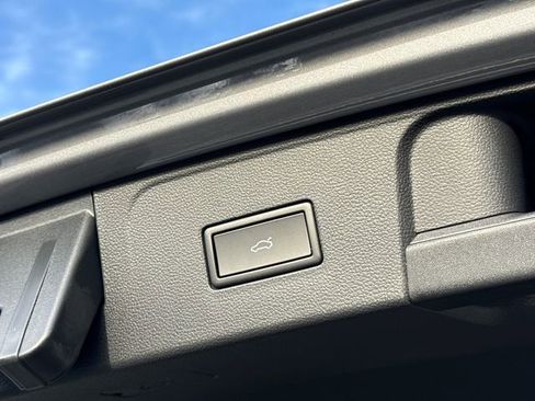 New 2026 Volkswagen Atlas SEL Premium R-Line image 16