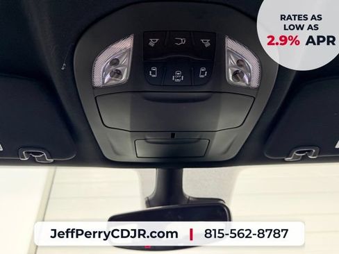 New 2027 Chrysler Pacifica Select AWD/4WD image 20