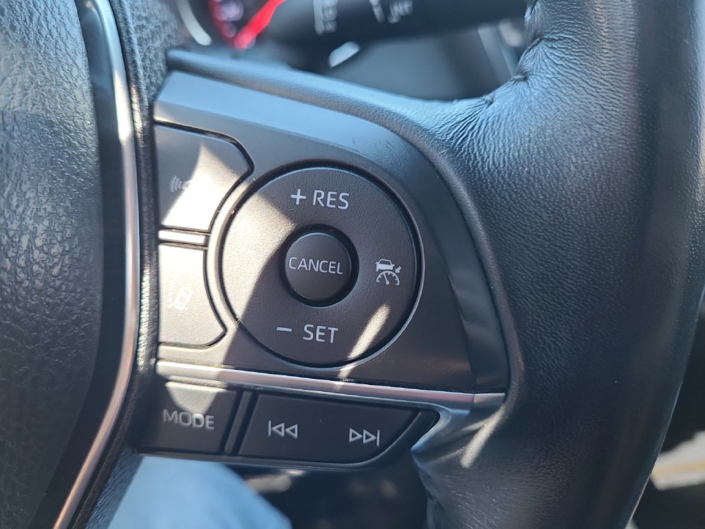 Used 2019 Toyota Camry XSE FWD image 17