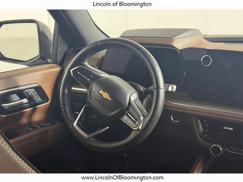Used 2026 Chevrolet Suburban High Country w/ Sun And Tow Package AWD/4WD image 30