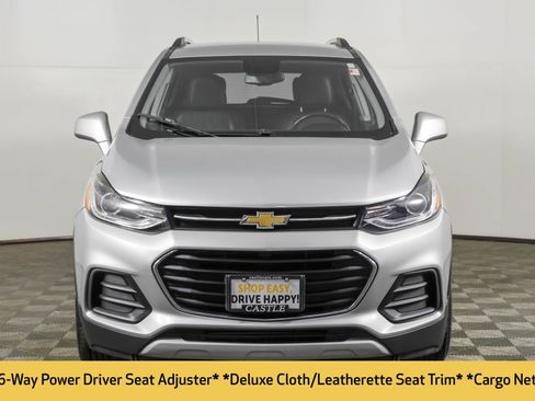 Used 2019 Chevrolet Trax LT w/ LT Convenience Package FWD image 10