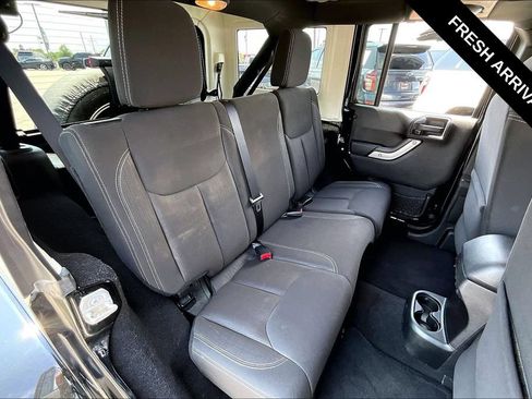 Used 2014 Jeep Wrangler Unlimited Sahara AWD/4WD image 22