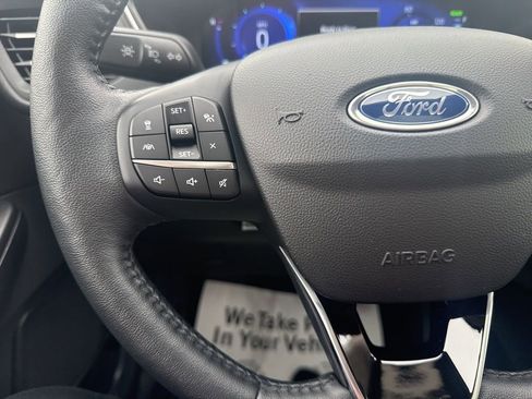 Certified 2020 Ford Escape Titanium w/ Titanium Premium Package 2.0 FWD image 31