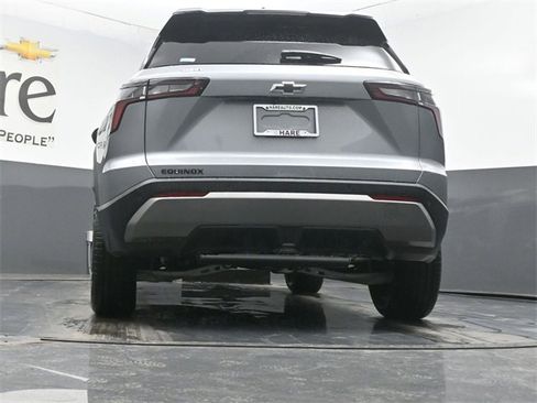 New 2026 Chevrolet Equinox LT w/ Convenience Package II image 32