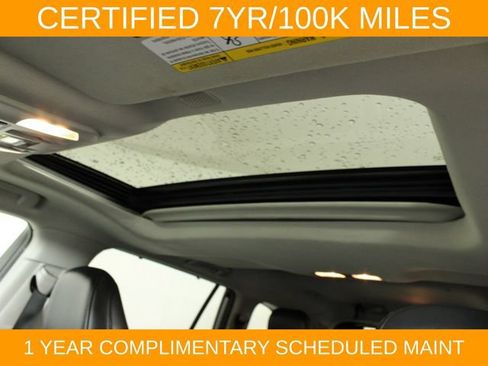 Used 2022 Toyota Highlander XLE AWD/4WD image 29