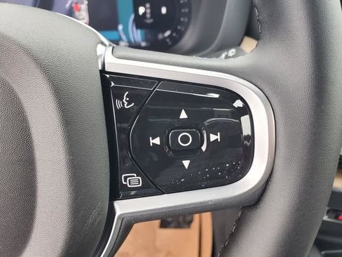 New 2026 Volvo XC60 B5 Plus w/ Protection Package Premier image 18