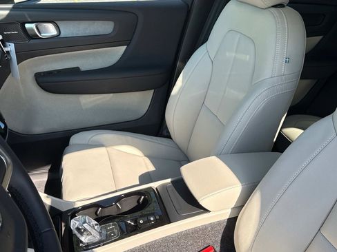 New 2026 Volvo XC40 B5 Ultra w/ Climate Package image 20